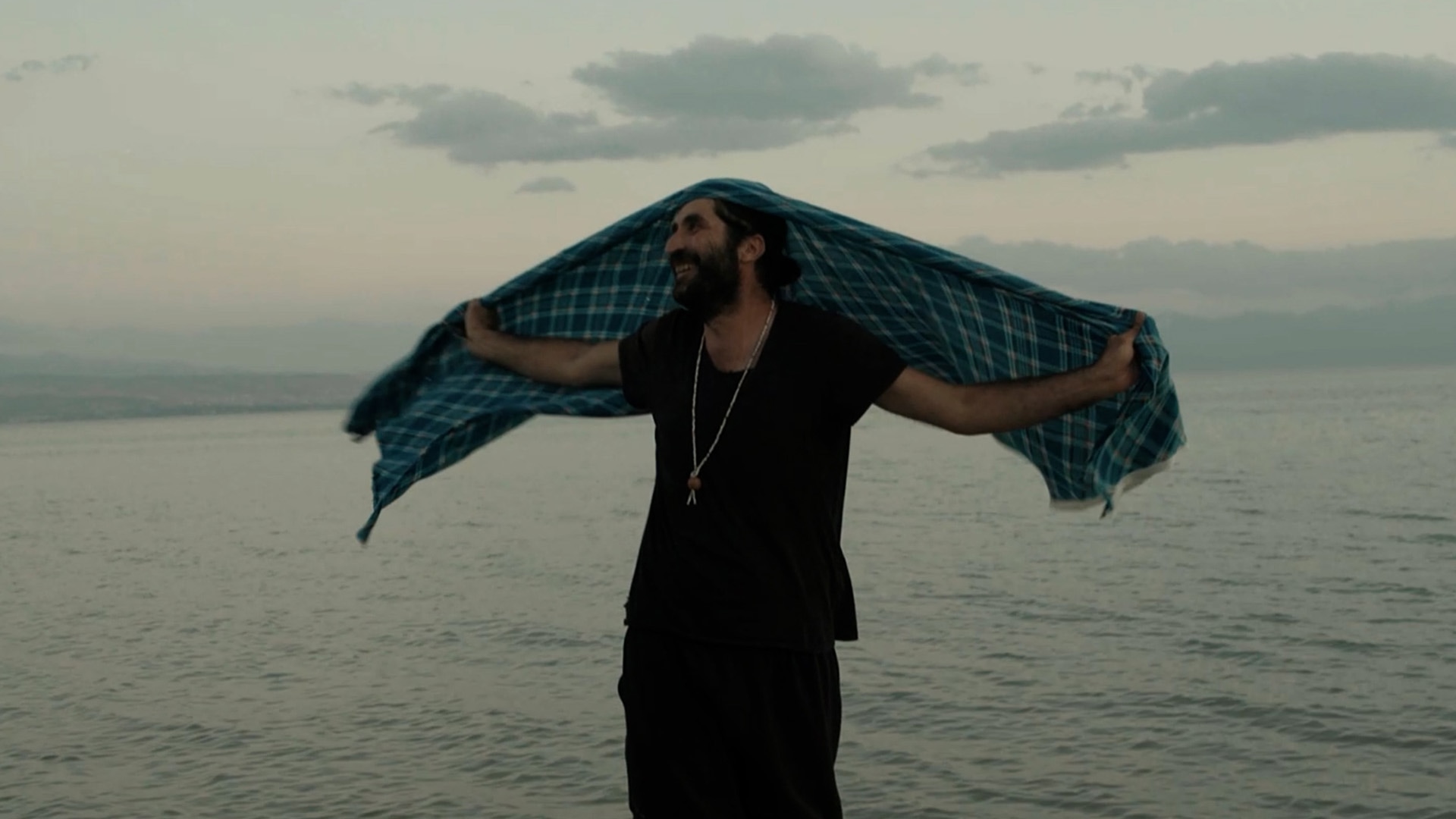 Kavak Ağacının Gölgesinde görsel 2